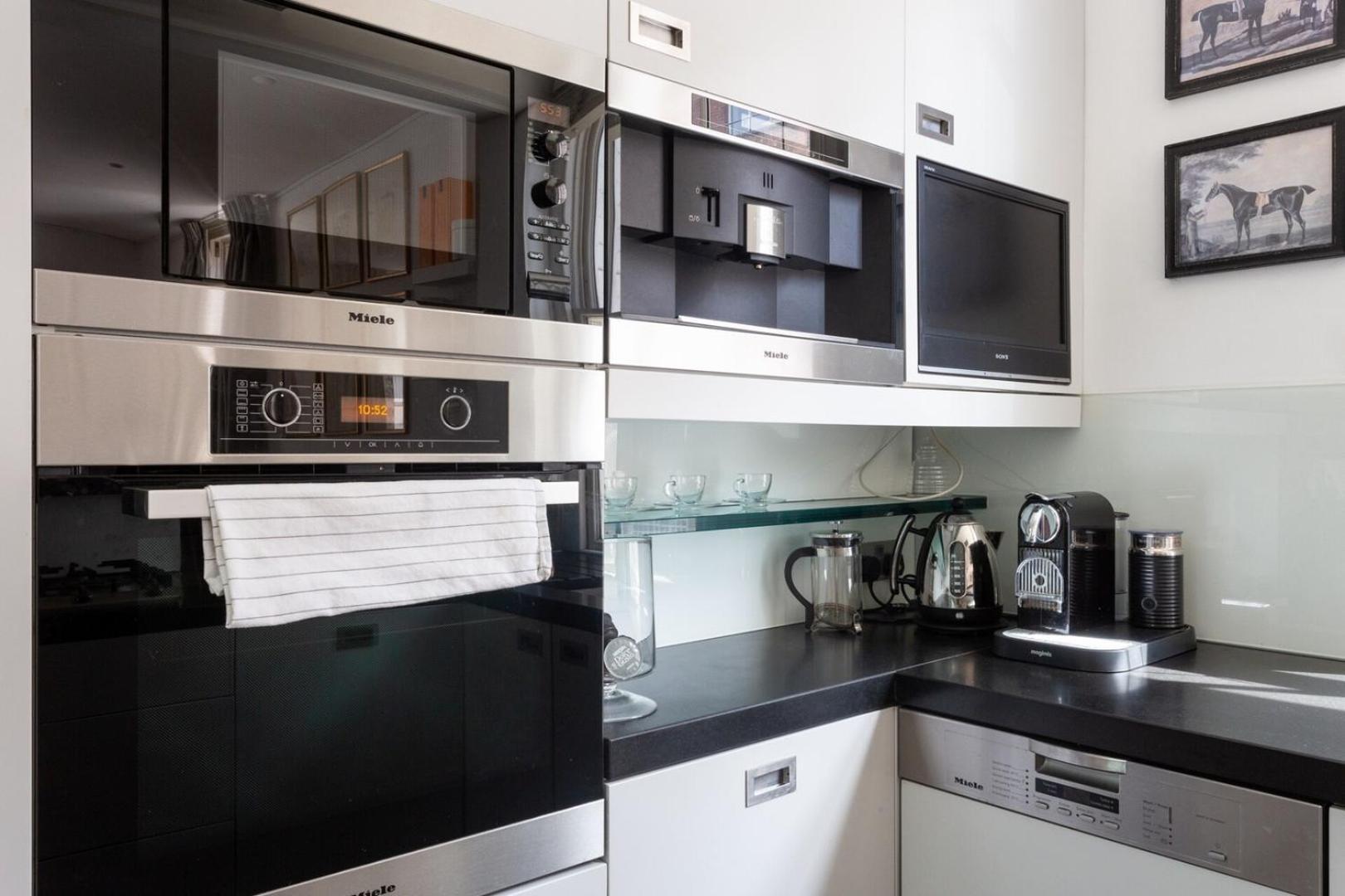 New Stunning 5bd Kensington House * London