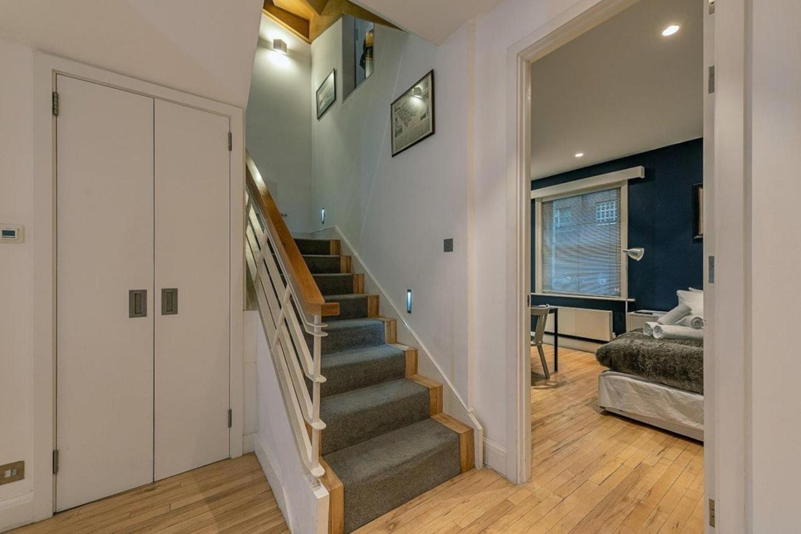 New Stunning 5bd Kensington House * London