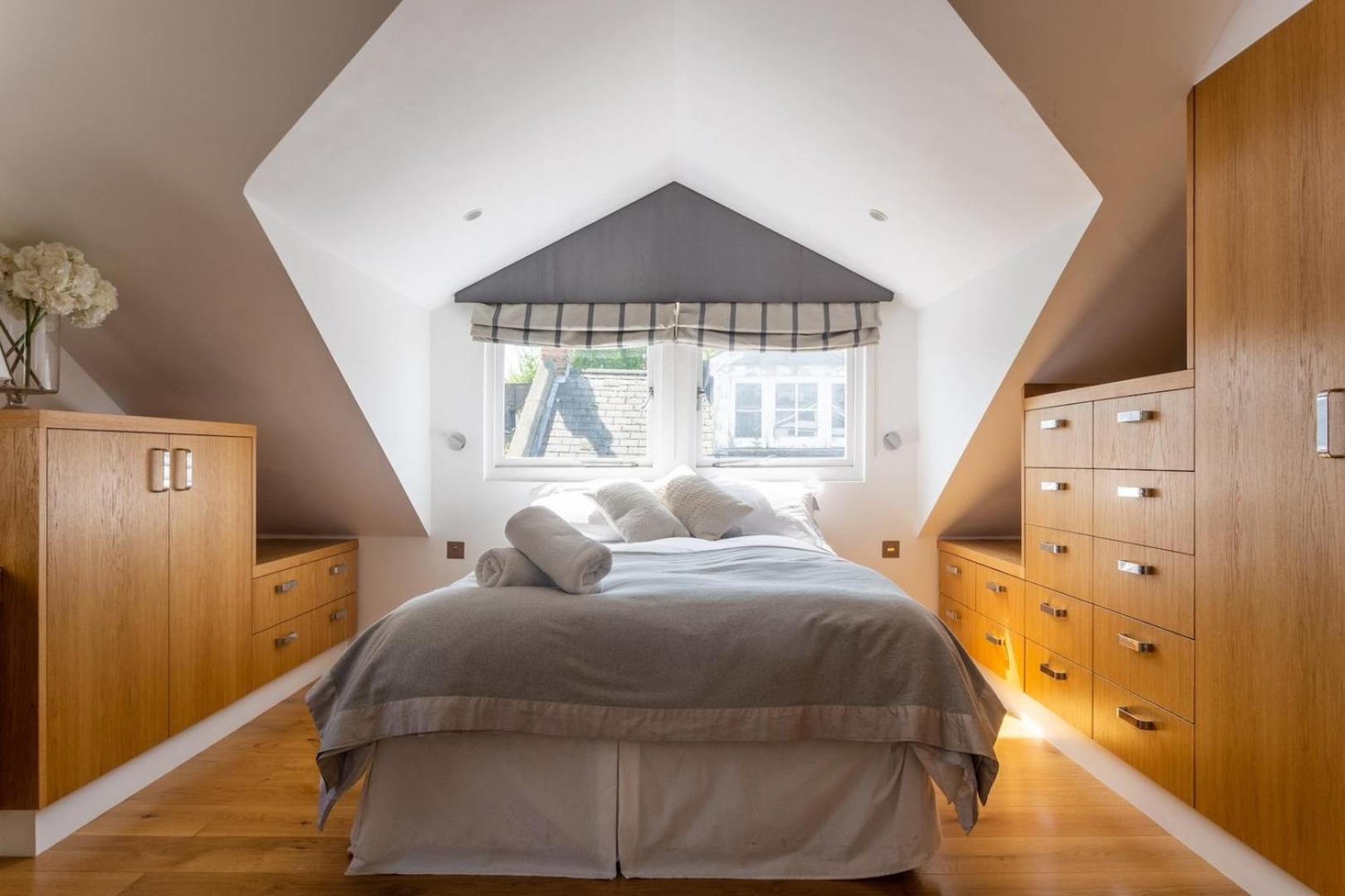 New Stunning 5bd Mews House Londra